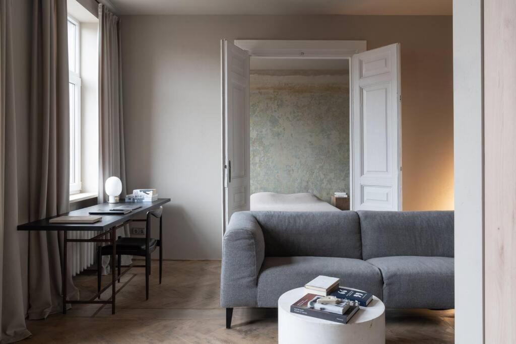 Authentic 1 Bd Old Town Apartment By Hostlovers Kaunas Kültér fotó