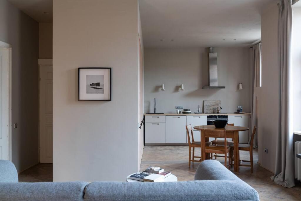Authentic 1 Bd Old Town Apartment By Hostlovers Kaunas Kültér fotó